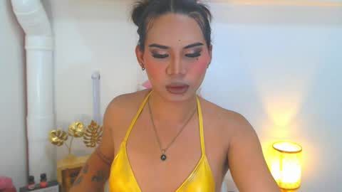 misstrishontop online show from September 18, 10:30 am