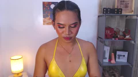 misstrishontop online show from September 25, 2:57 pm