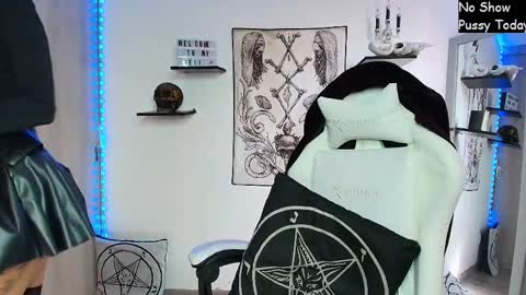 Veronica Rati  online show from April 2, 2:13 pm