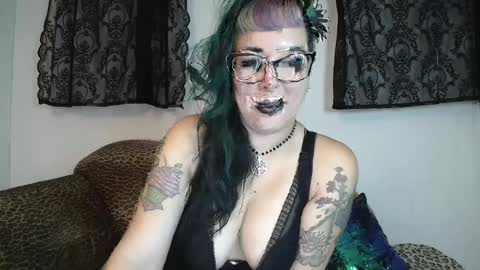 Missy Dee online show from September 30, 10:09 pm