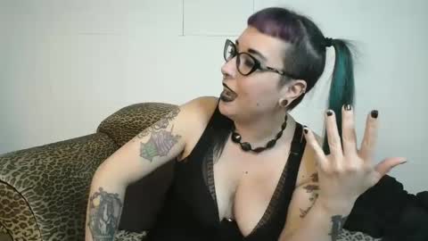 Missy Dee online show from February 5, 6:02 am