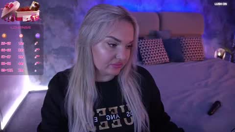 Snapshot of missyymartinezz chatting on March 1, 8:34 am  Amely  online show from March 1, 8:34 am