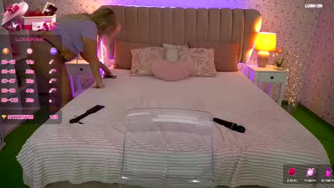 Snapshot of missyymartinezz chatting on February 13, 3:35 pm  Amely  online show from February 13, 3:35 pm