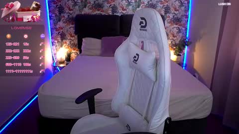 Snapshot of missyymartinezz chatting on October 21, 7:46 am  Amely  online show from October 21, 7:46 am