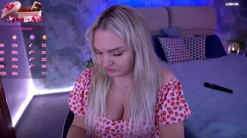 Snapshot of missyymartinezz chatting on March 5, 11:06 am  Amely  online show from March 5, 11:06 am