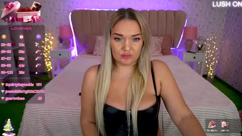 Snapshot of missyymartinezz chatting on January 23, 11:04 am  Amely  online show from January 23, 11:04 am