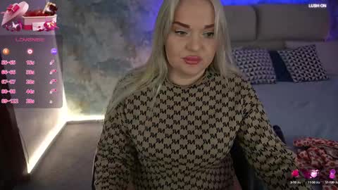 Snapshot of missyymartinezz chatting on February 15, 7:27 am  Amely  online show from February 15, 7:27 am