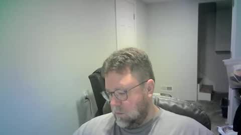 Mr. Happy online show from February 9, 7:12 am