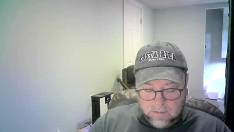 Mr. Happy online show from August 1, 9:05 pm