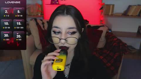 Marcelline online show from October 19, 9:47 am