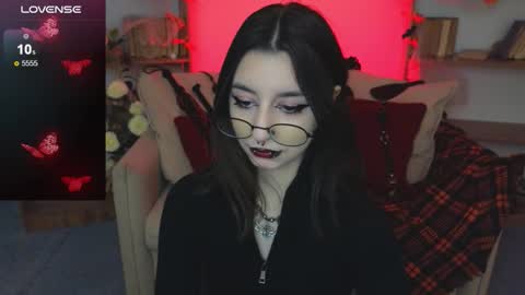 Marcelline online show from October 18, 9:46 am