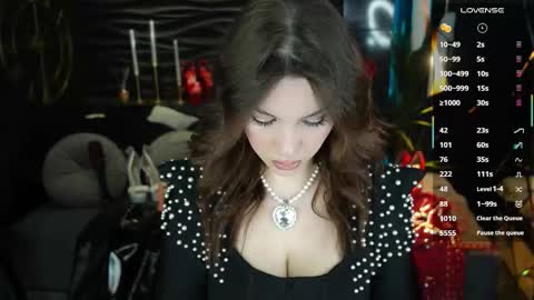 Darsy online show from March 6, 2:05 pm