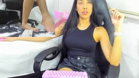 Snapshot of mistress_findom1 chatting on September 16, 3:41 am mistress_findom1 online show from September 16, 3:41 am