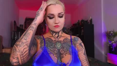MistressDarkStar online show from June 1, 3:46 pm