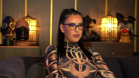 Mistress Kelly online show from April 17, 9:50 pm