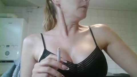 mistressmilly32 online show from July 16, 6:55 pm