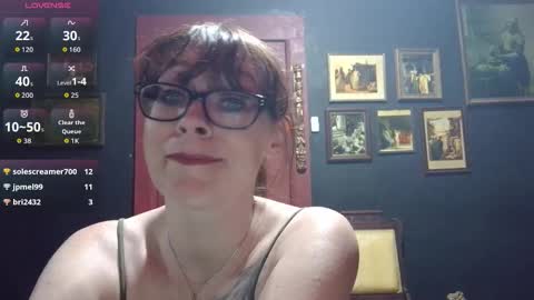 Snapshot of mistressthrope chatting on October 21, 11:30 pm MistressThrope online show from October 21, 11:30 pm