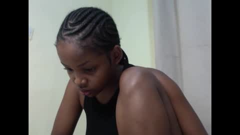 misty_shee online show from May 16, 6:17 pm