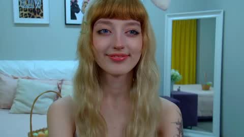 Misty online show from April 5, 6:49 pm