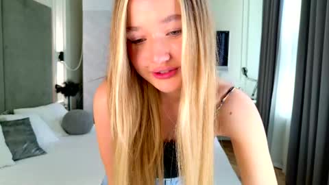 Mila online show from June 6, 7:03 am