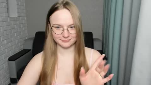 Miya online show from February 15, 6:44 pm