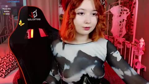 Snapshot of mizukinoyoru chatting on March 9, 5:55 am Mizuki online show from March 9, 5:55 am