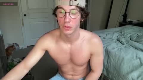 Leo online show from March 4, 12:02 pm