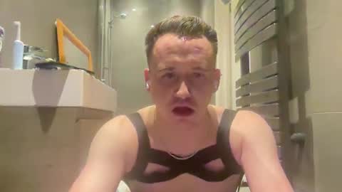 mkemp458 online show from February 9, 12:06 am