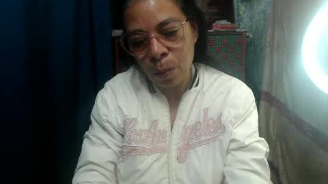 kelly online show from October 11, 7:06 pm