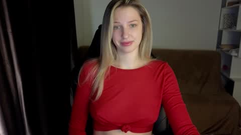 Snapshot of mmm_banana chatting on December 25, 5:58 pm Lili online show from December 25, 5:58 pm