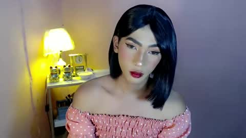 Mocha Locca  online show from January 22, 4:02 pm