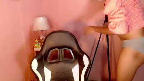 Mocha Locca  online show from January 30, 8:21 pm