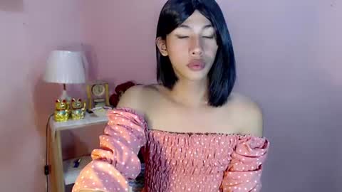 Mocha Locca  online show from March 4, 12:44 pm