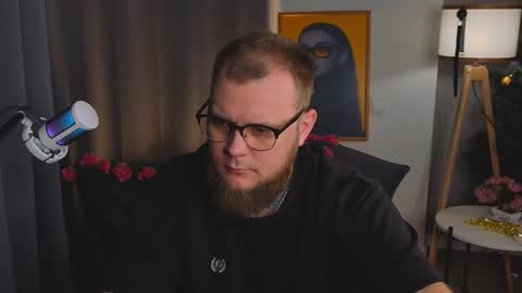 model134 online show from February 28, 11:09 pm