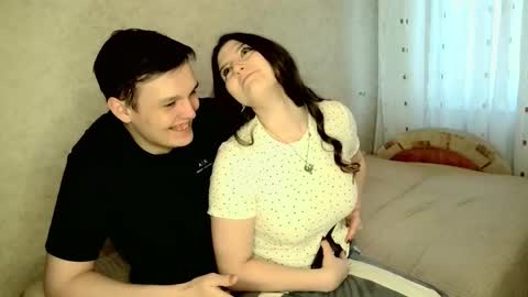 modestlily online show from February 14, 9:12 am