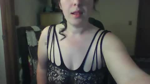 mollie1990 online show from April 25, 2:36 am