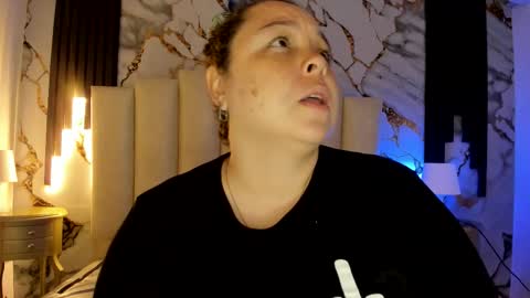 Hey Guys  Im Mollie online show from November 22, 12:47 pm