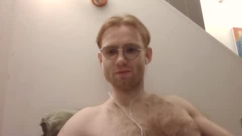 Snapshot of molliter chatting on March 9, 12:31 am molliter online show from March 9, 12:31 am