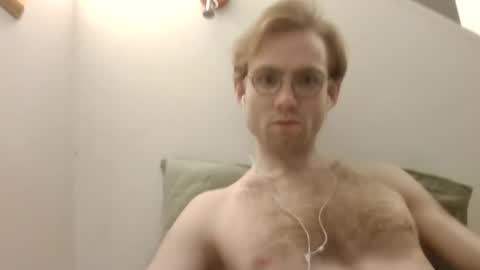 Snapshot of molliter chatting on February 3, 10:32 pm molliter online show from February 3, 10:32 pm