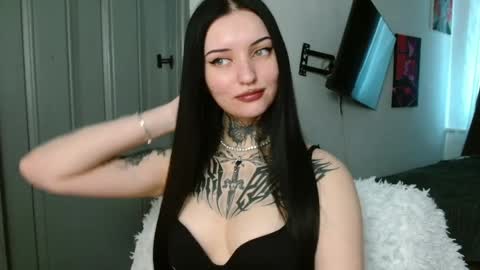 Lina online show from June 5, 9:37 am