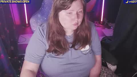 molly_moons online show from October 28, 8:43 pm