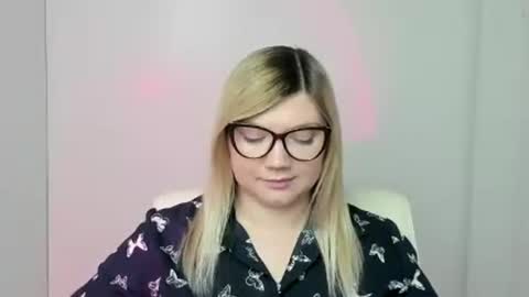 Molly online show from October 20, 12:21 pm