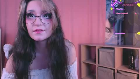 Snapshot of molly_phoenix chatting on October 29, 8:20 pm Molly online show from October 29, 8:20 pm