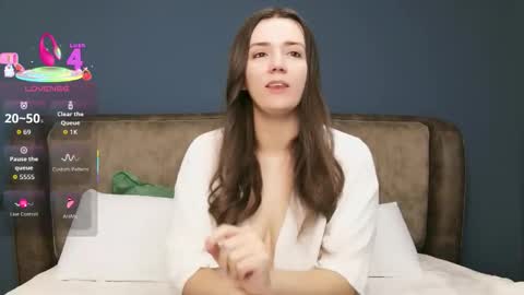 Molly online show from December 19, 11:11 pm