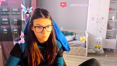  KIRA  online show from October 13, 4:25 am