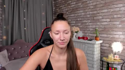 hi im Molly heregreat boobs big heart  warm pussy  online show from March 20, 1:43 am