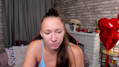 hi im Molly heregreat boobs big heart  warm pussy  online show from March 14, 2:15 am