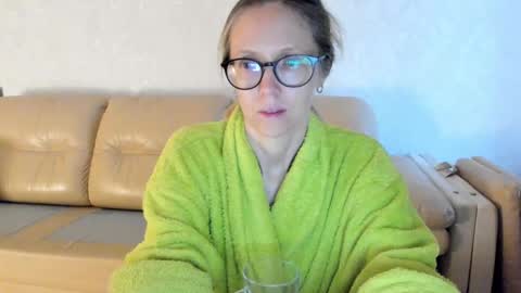 AngelMomm online show from February 26, 4:30 am