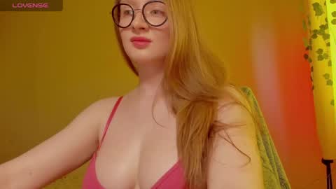 mollytucker online show from May 24, 1:50 pm