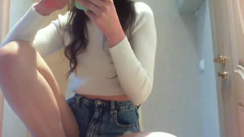 Hailey online show from December 22, 8:49 am